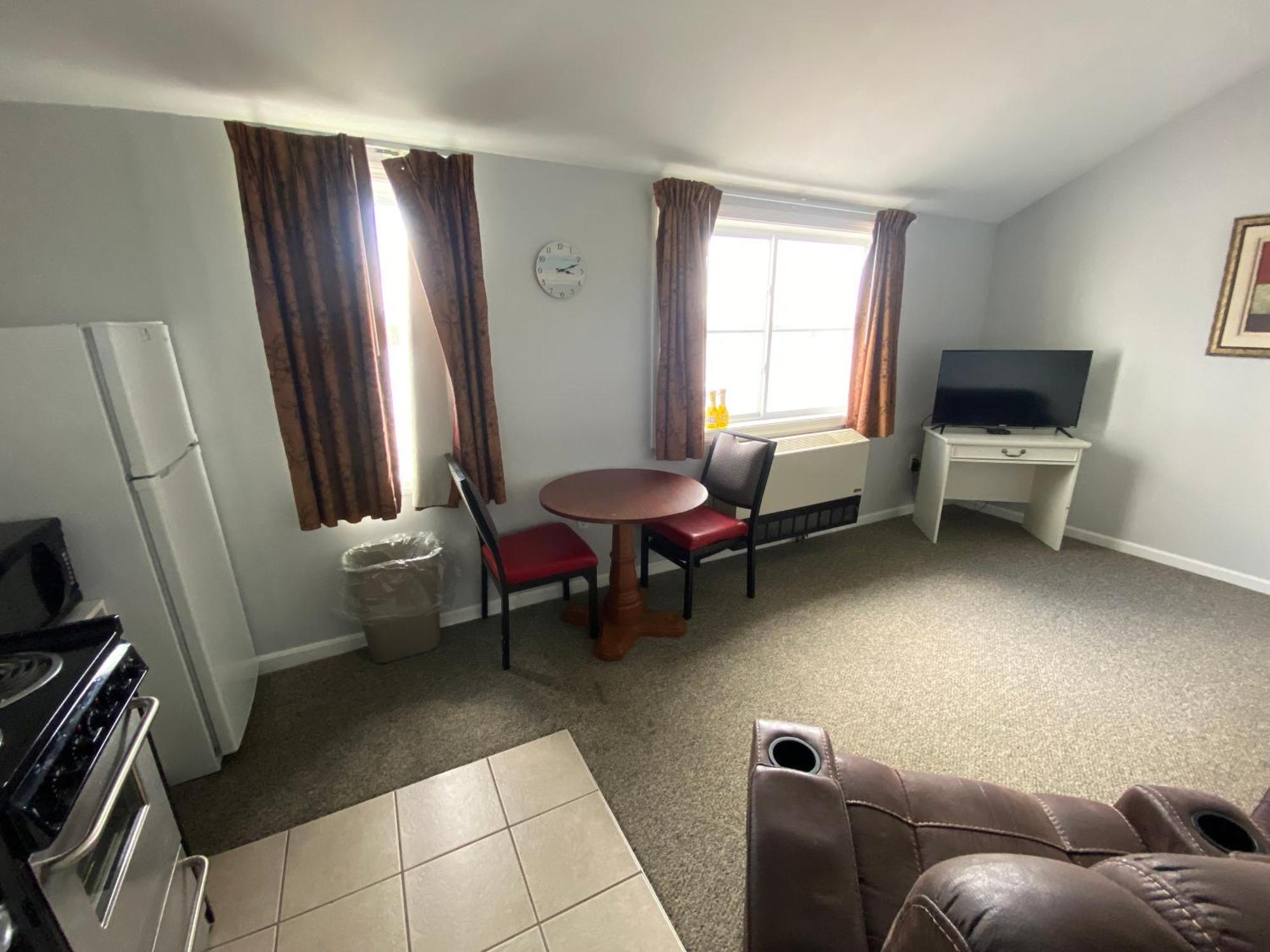 Winnisquam Lake Inn 蒂尔顿 外观 照片