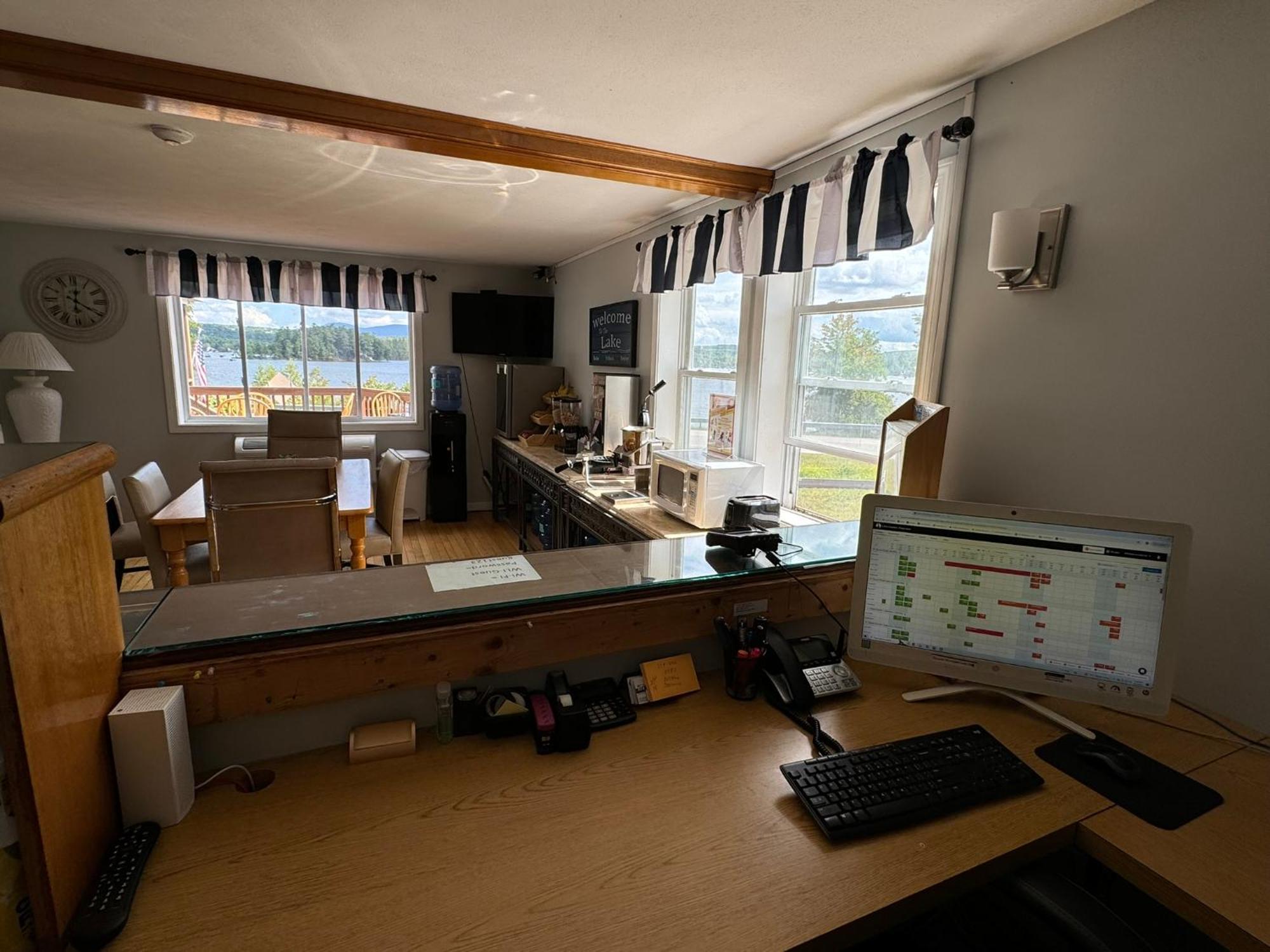 Winnisquam Lake Inn 蒂尔顿 外观 照片
